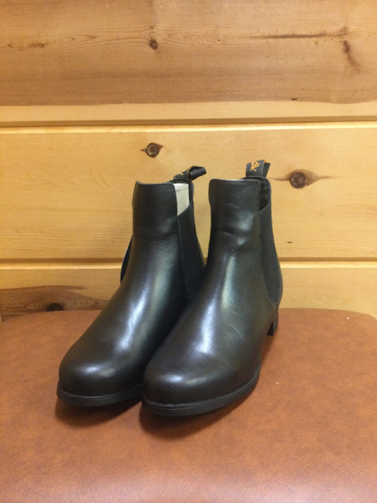 Size 4 1/2 Boots - Matte
