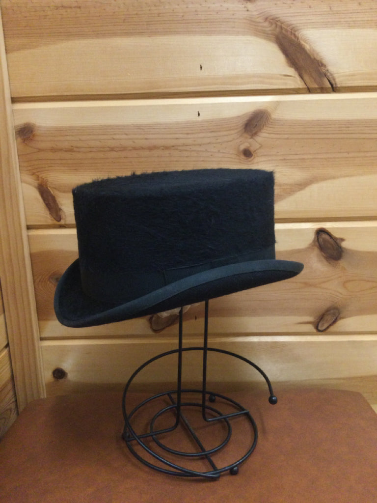 Size 6 7/8 Top Hat