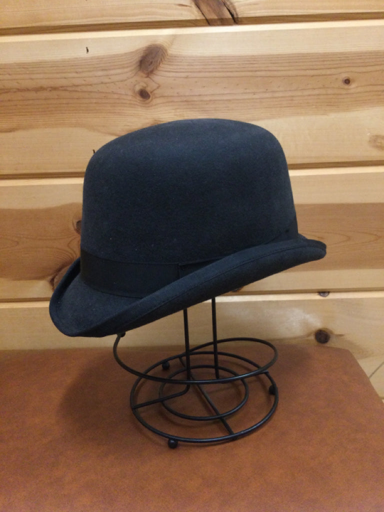 Size 7 Derby