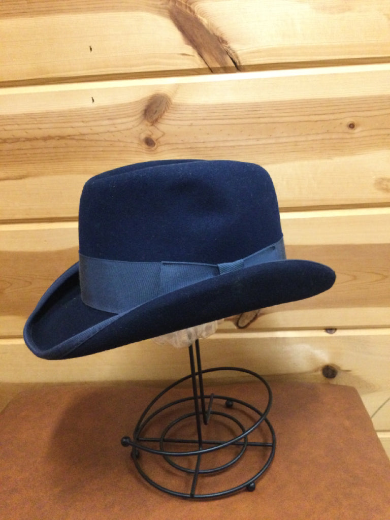 Size 6 7/8 Homburg