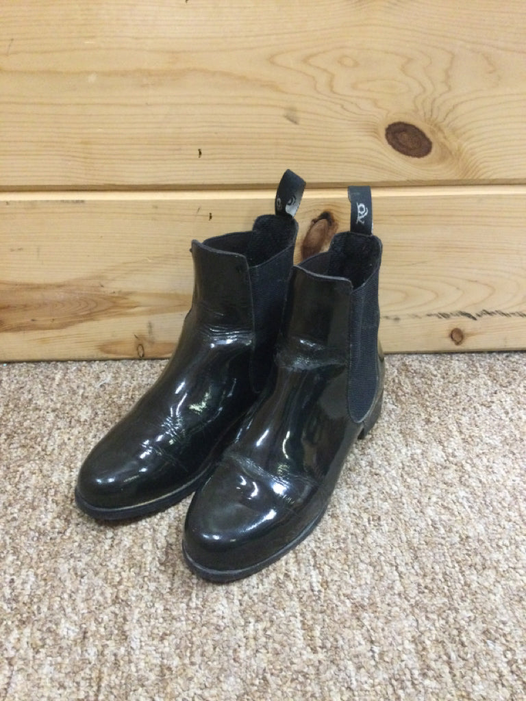 Size 5 1/2 Boots - Patent