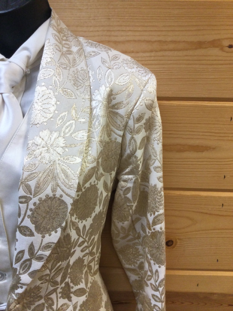 C 35 NW 18 SS 16.5 NK 39 SW 24 W 32 Day Coat