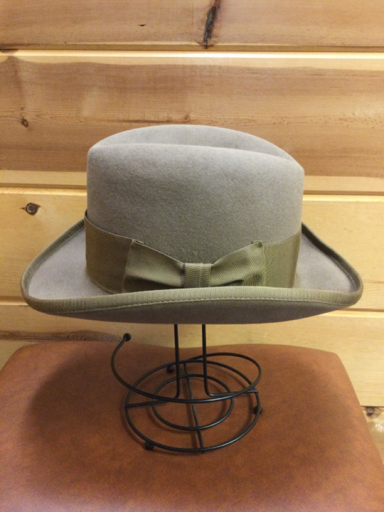 Size 7 Homburg