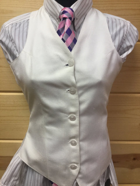 C 32 W 26 NW 18.5 Vest