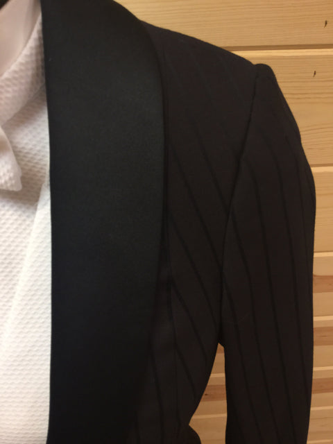 C 29 SS 13 NW 15.5 NK 37.5 SW 23 W 30 IS 37+2 Formal Tuxedo