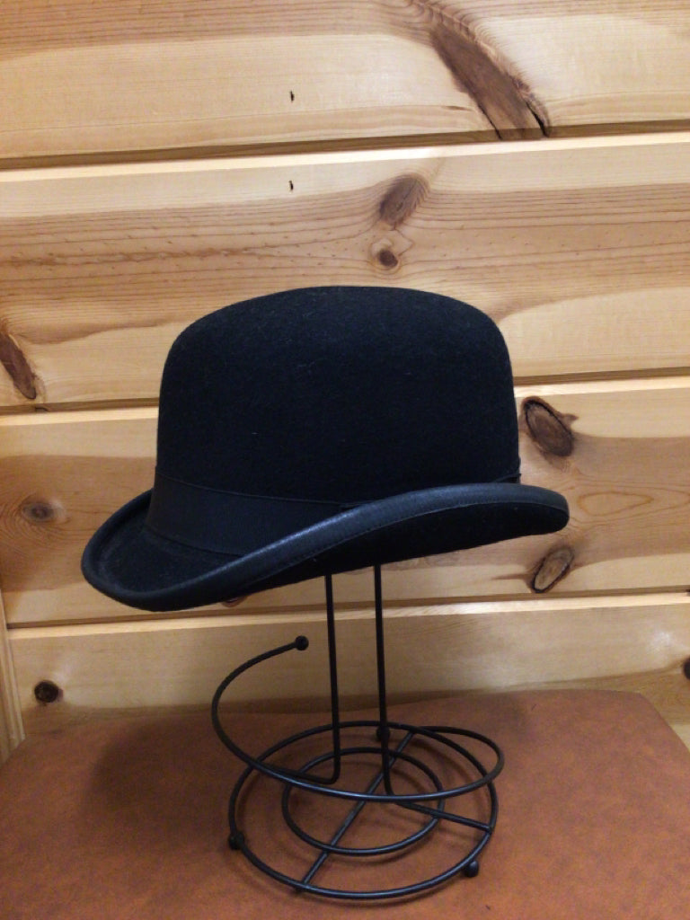 Size 7 Derby