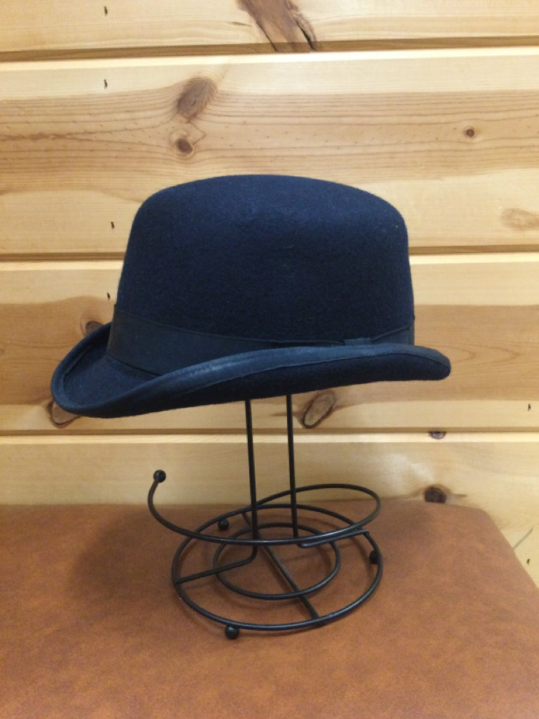 Size 7 Derby