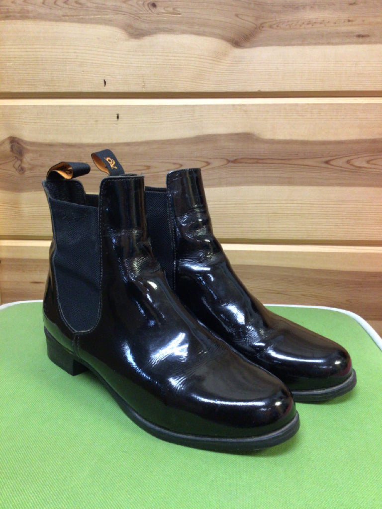 Size 6 Boots - Patent