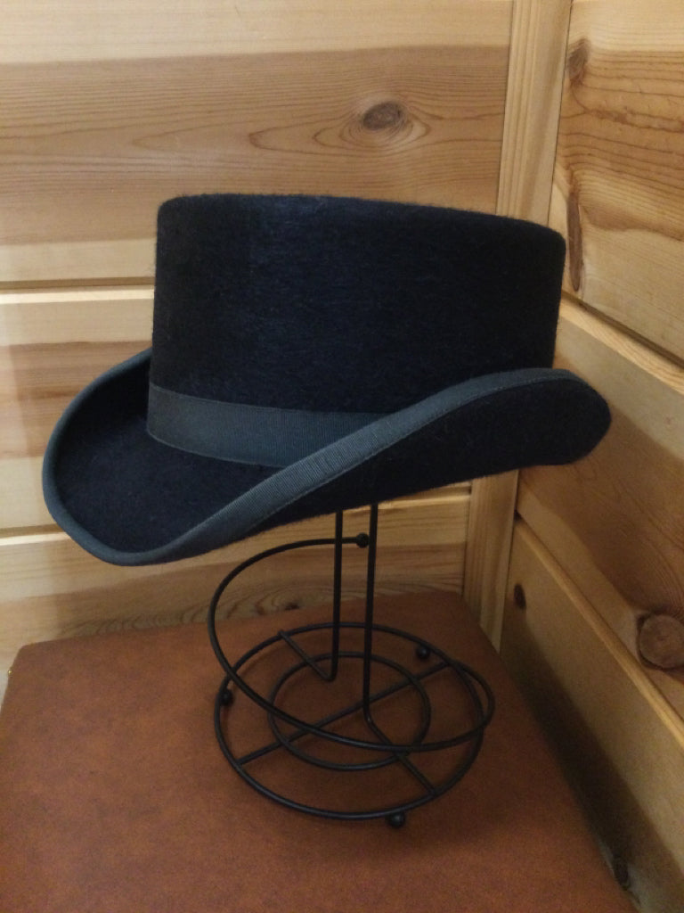 Size 6 7/8 Top Hat