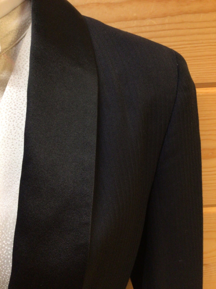 C 32 SS 14 NW 16.5 NK 36 SW 23.5 W 28 IS 34.5 Formal Tuxedo