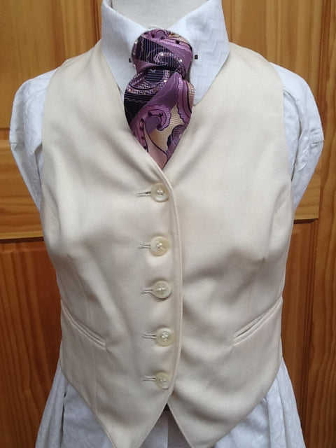C 28 W 26 NW 14.5 Vest