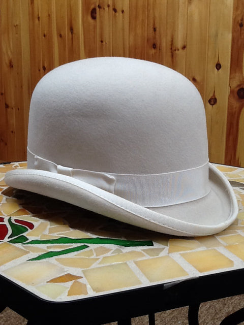Size 6 5/8 Derby