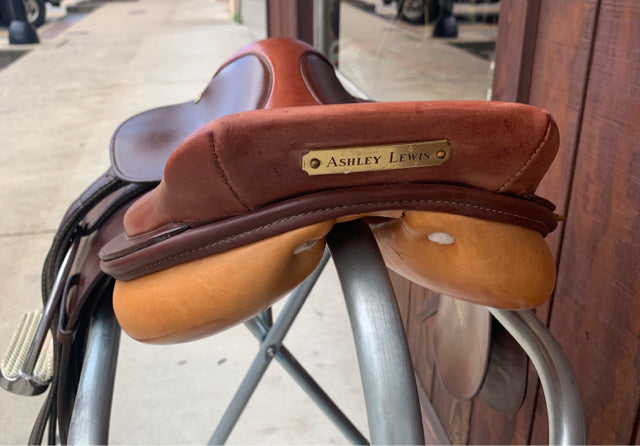 Saddle