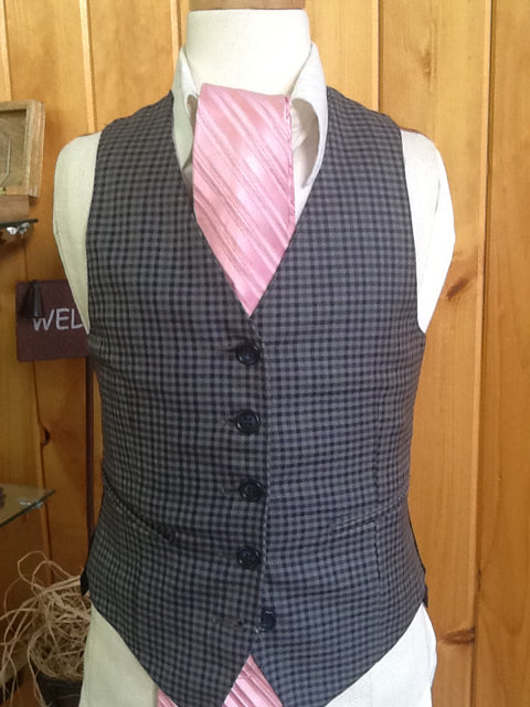 C 28 W 26 NW 15.5 Vest