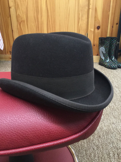 Size 7 Homburg