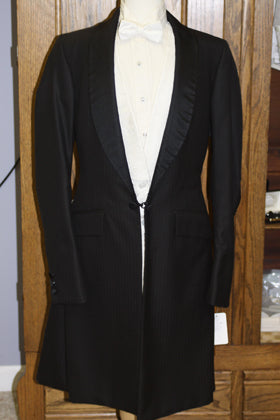 C 33 SS 14 NW 15 NK 35 SW 24 W 30 IS 33 Formal Tuxedo
