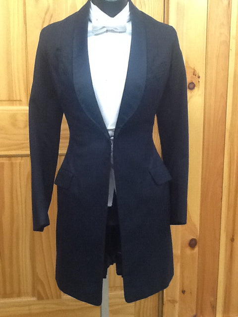 C 32 SS 14 NW 18 NK 34.5 SW 23 W 25 IS 34 Formal Tuxedo