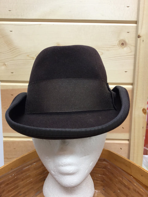 Size 7 1/2 Homburg