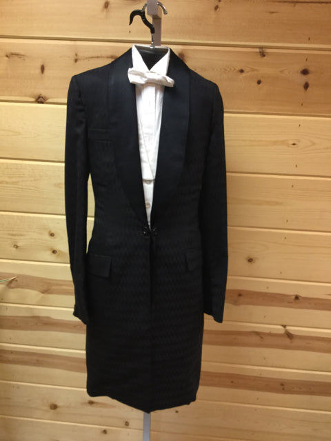 C 31 SS 11.5 NW 14 NK 34.5 SW 23 W 24+2 IS 34 Formal Tuxedo