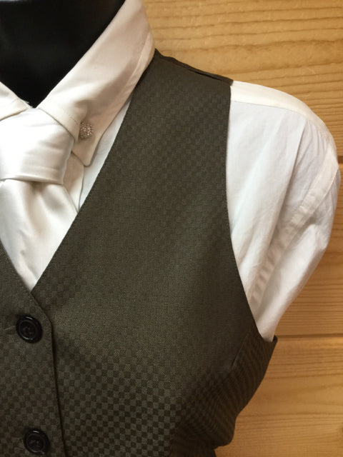 C 36 W 32 NW 18.5 Vest