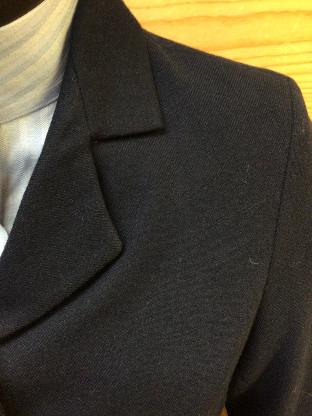 C 33 SS 13.5 CL 22 SW 23 W 31 Hunt Jacket