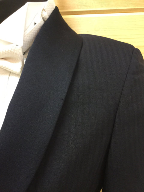 C 29 SS 13.5 NW 14 NK 31 SW 20.5 W 25 IS 28.5 Formal Tuxedo