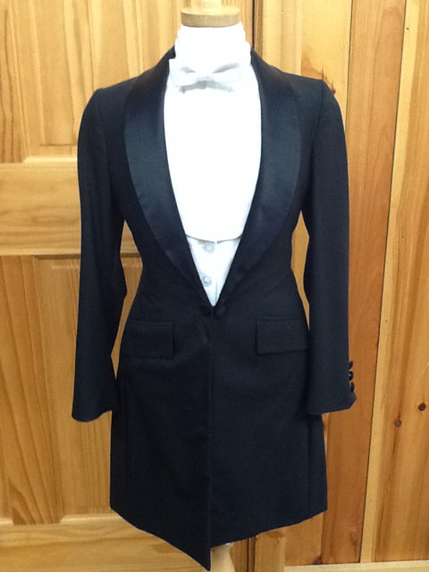 C 26 SS 12 NW 12 NK 30 SW 19.5 W 23 IS 26 Formal Tuxedo
