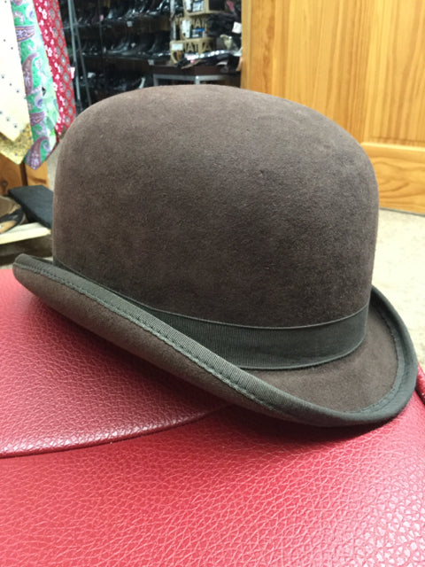 Size 7 Derby