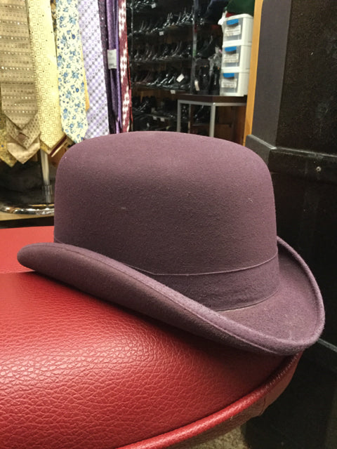 Size 6 7/8 Derby