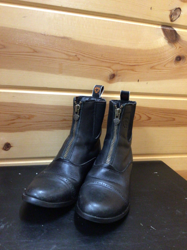 Size 6 Boots - Matte