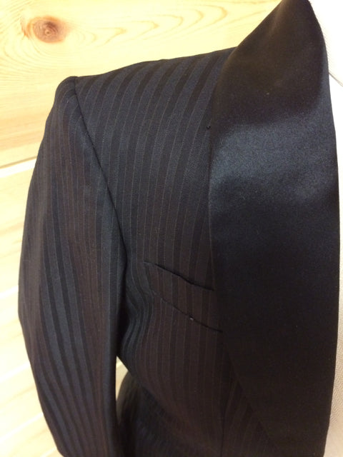 C 31 SS 13 NW 13.5 NK 30.5 SW 22 W 26 IS 31 Formal Tuxedo
