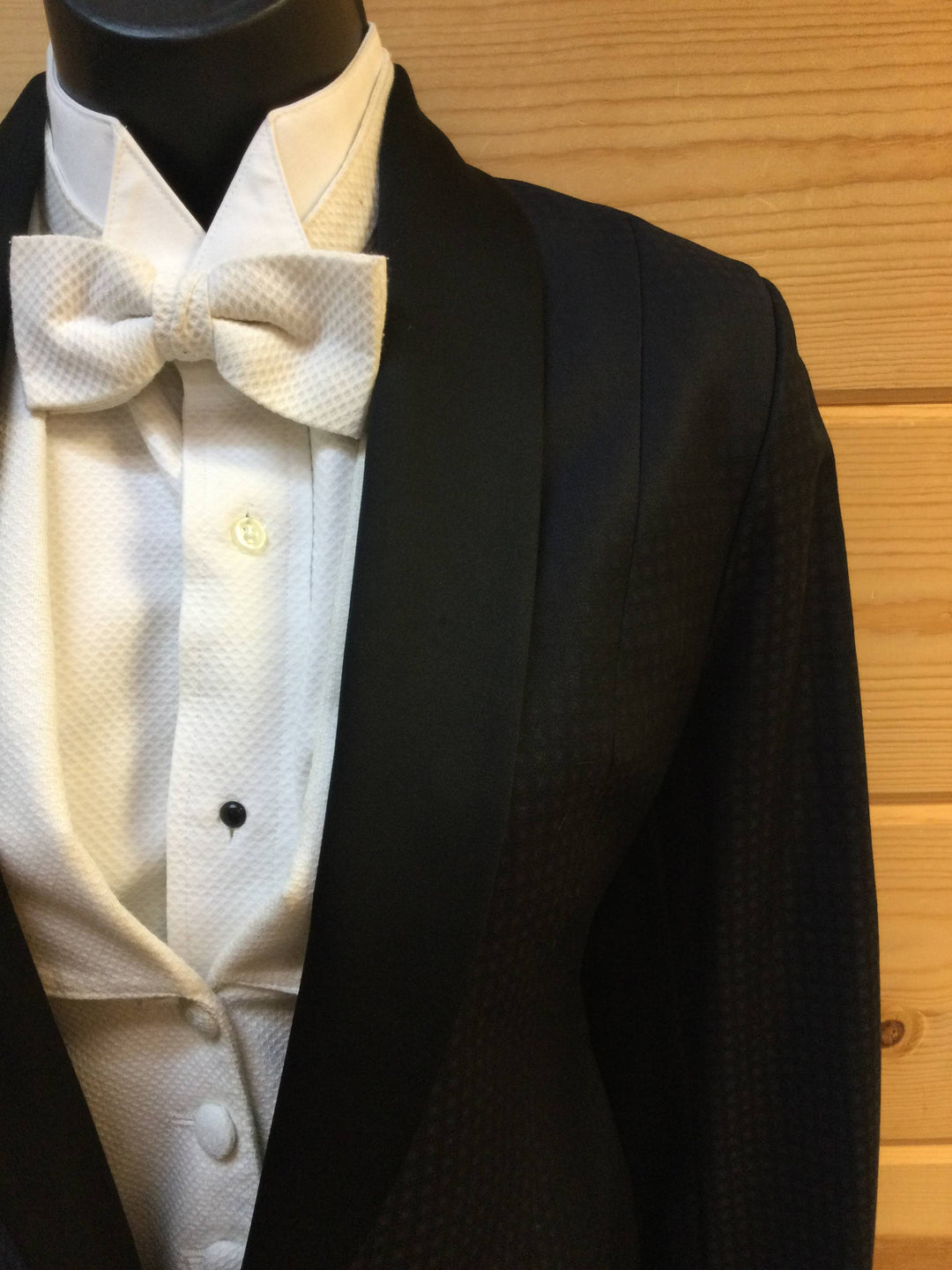 C 34 SS 14.5 NW 14 NK 36.5 SW 24.5 W 31 IS 35+2 Formal Tuxedo