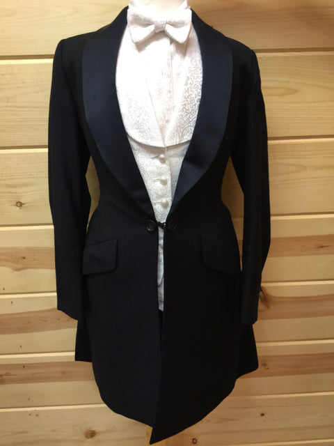C 28 SS 11 NW 13 NK 29 SW 19.5 W 22 IS 28 Formal Tuxedo