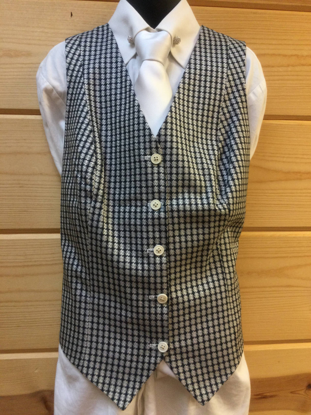 C 32 W 27 NW 17 Vest