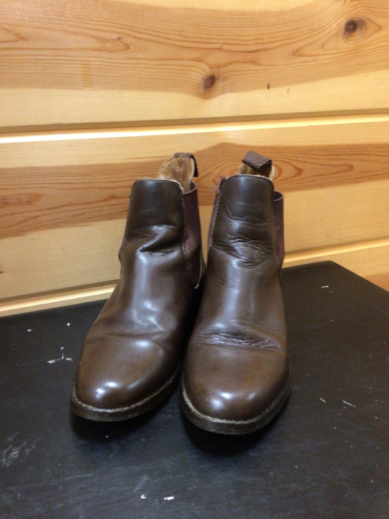 Size 5 Boots - Matte