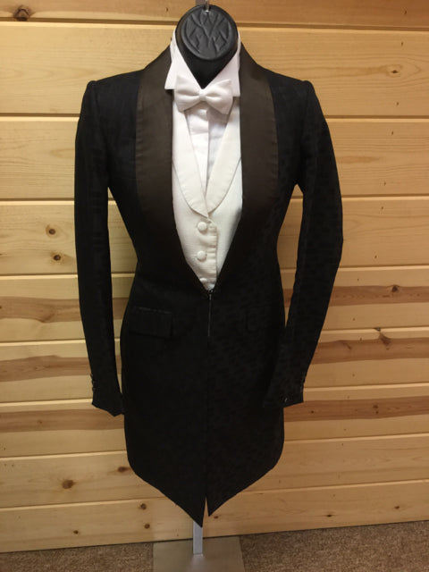 C 34 SS 13.5 NW 15 NK 35.5 SW 24 W 25 IS 34 Formal Tuxedo