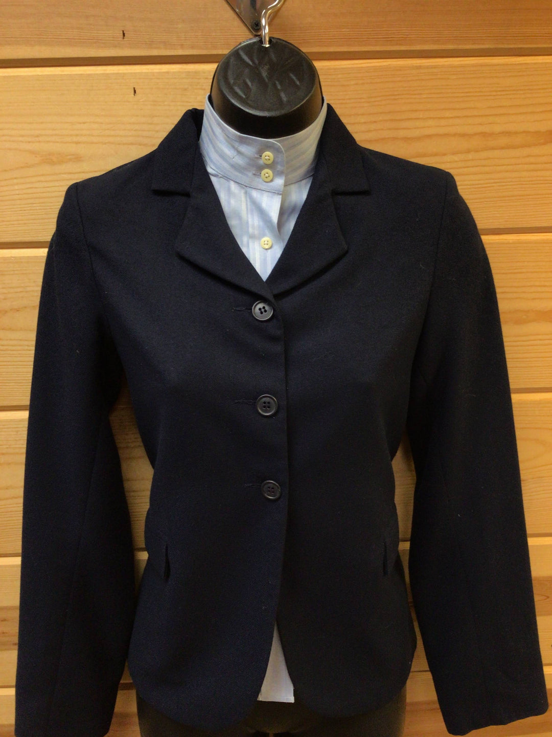 C 33 SS 13.5 CL 22 SW 23 W 31 Hunt Jacket