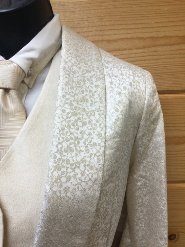 C 41 NW 15 SS 15 NK 37 SW 24 W 38 Day Coat
