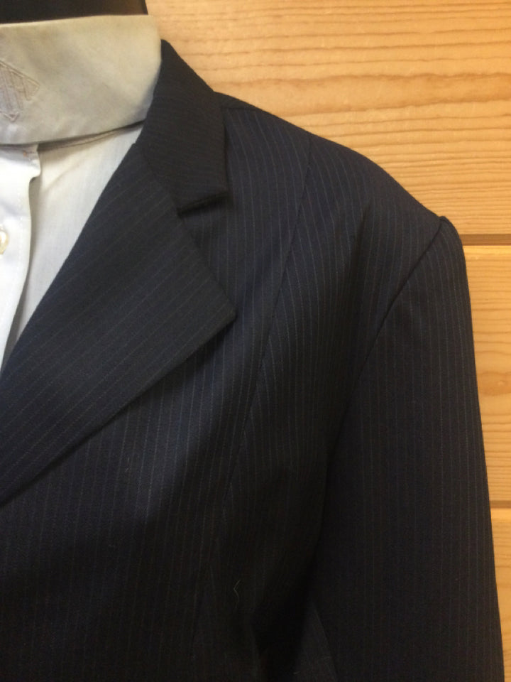 C 43 SS 17 CL 26 SW 25 W 41 Hunt Jacket