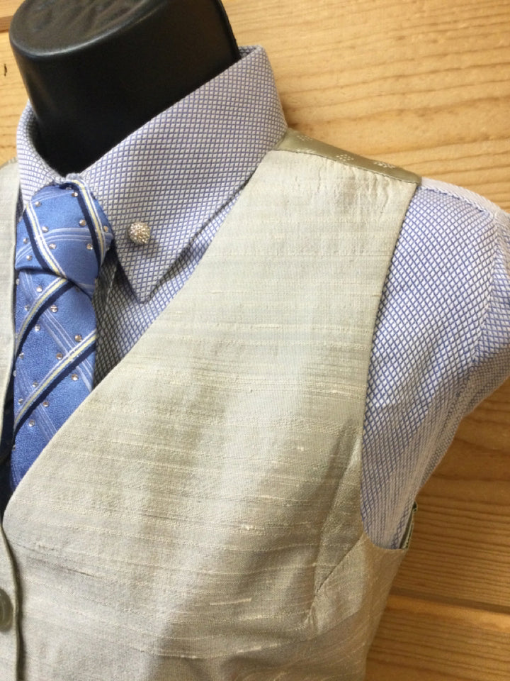 C 33 W 30 NW 17.5 Vest