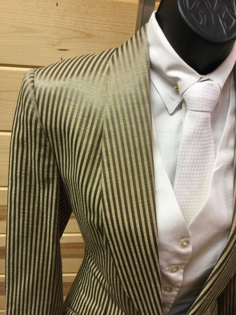 C 37 NW 16 SS 15 NK 38 SW 24.5 W 30 Day Coat