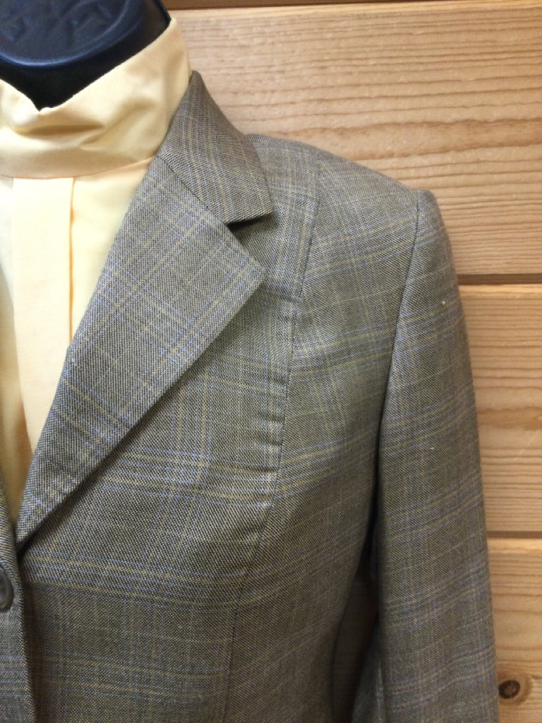 C 32 SS 13.5 CL 24 SW 22 W 28 Hunt Jacket