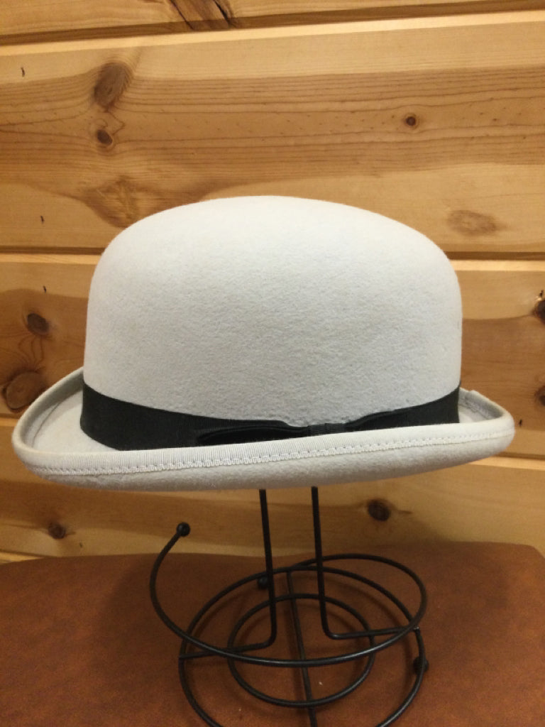 Size 6 7/8 Derby