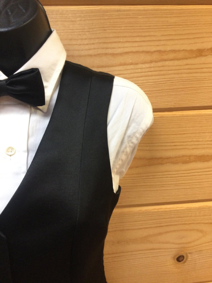 C 34 W 28 NW 19 Vest