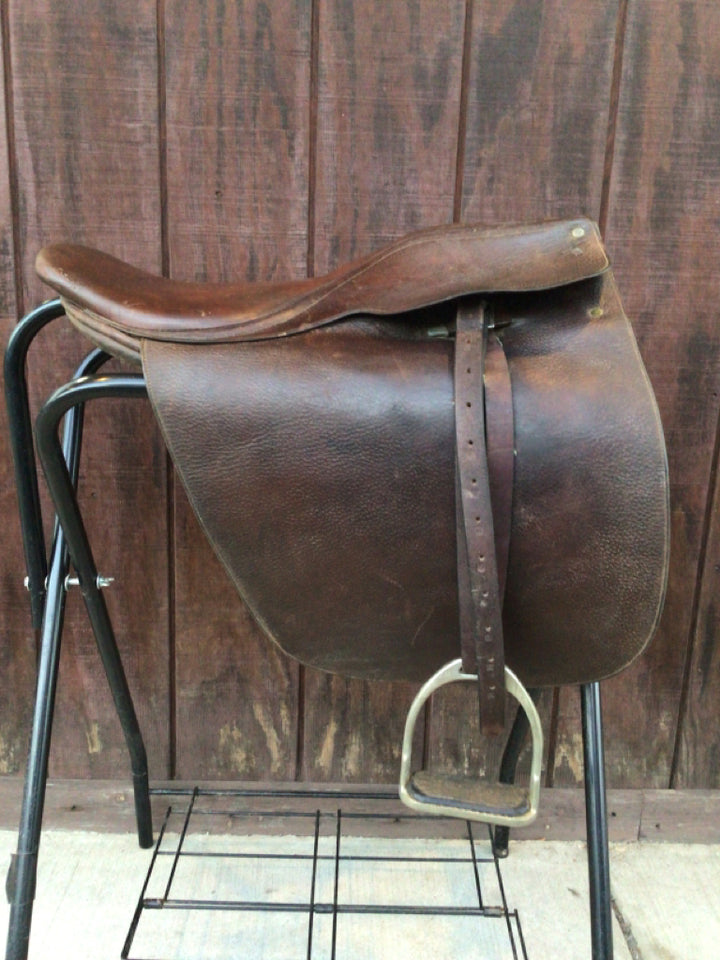 Saddle
