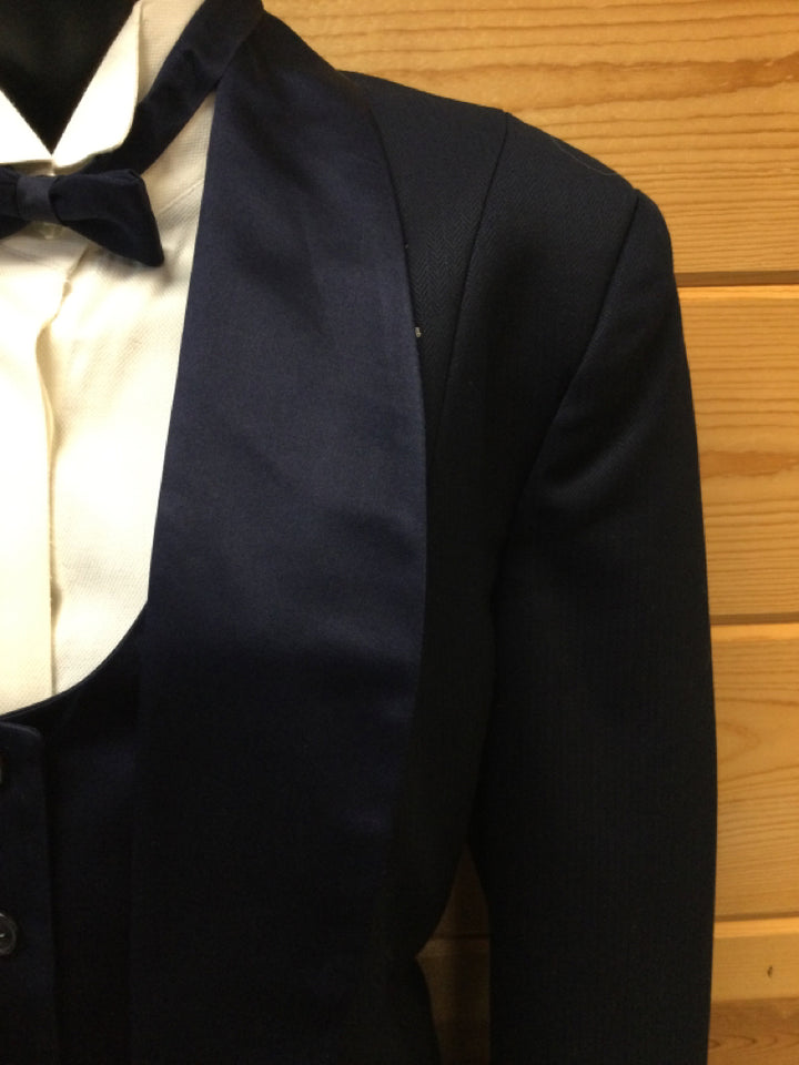 C 44 SS 17 NW 17 NK 39 SW 26 W 35 IS 34 Formal Tuxedo