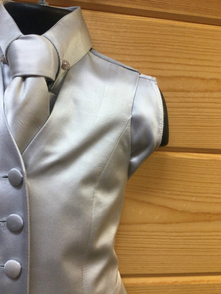 C 25 W 24.5 NW 15.5 Vest