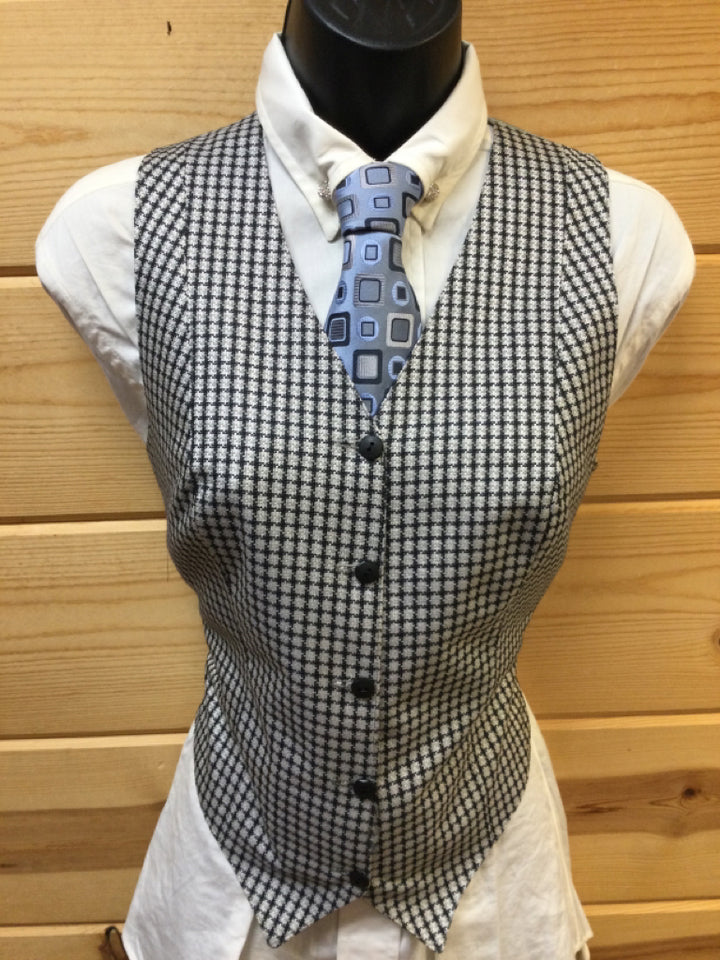 C 37 W 32 NW 17.5 Vest