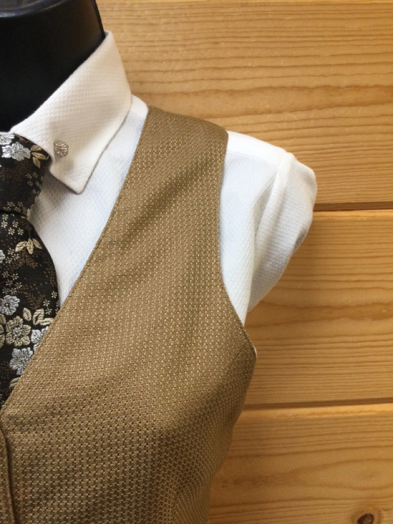 C 41 W 38 NW 18.5 Vest