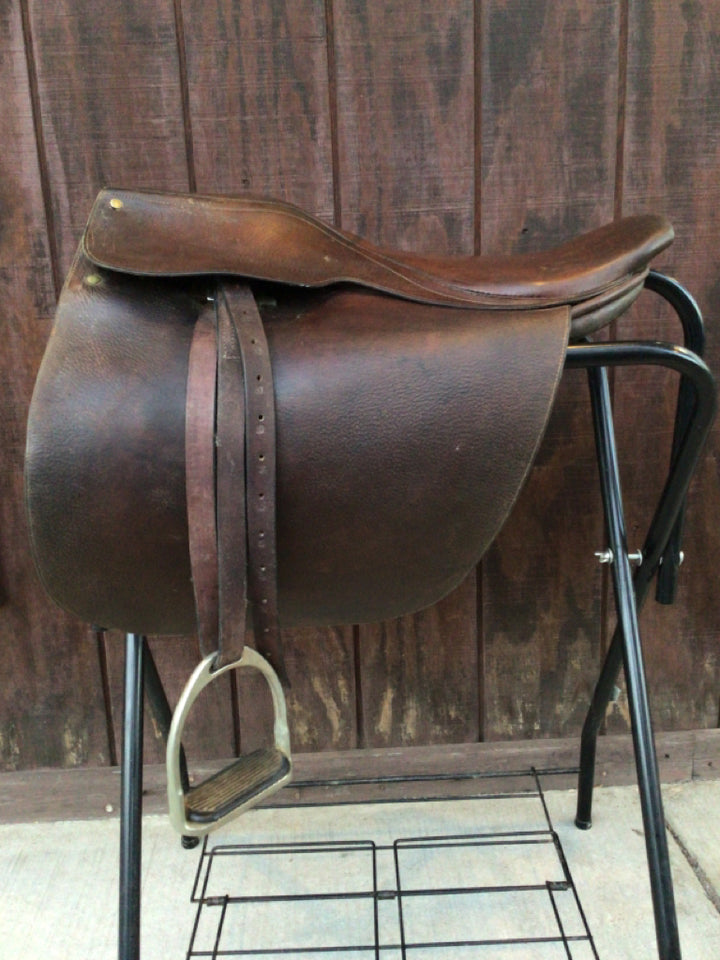 Saddle